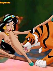 Jasmine has some wild sex with the Tiger Rajah